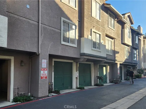 3402 Holly Grove St, Thousand Oaks, CA 91362