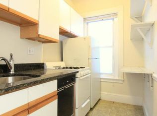 891 Massachusetts Ave APT 10, Cambridge, MA 02139