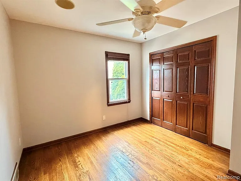 2111 Earlmont Rd — Photo 17