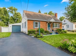 11 Rapple Dr, Albany, NY 12205