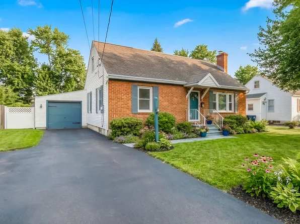 11 Rapple Dr, Albany, NY 12205