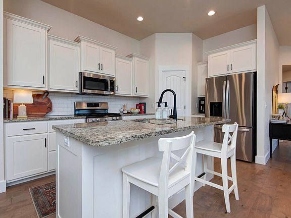 5th image of 5565 W Pine Street