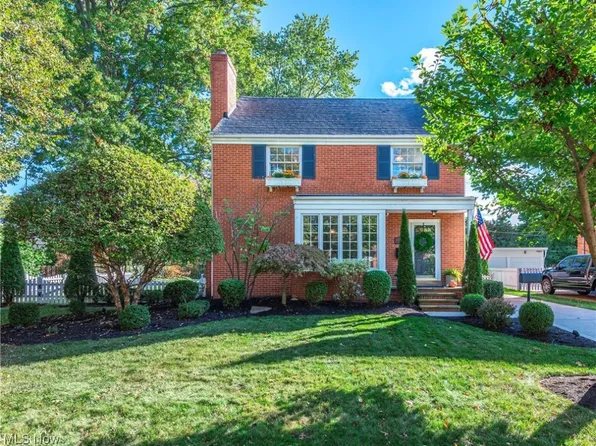 19575 Henry Rd, Fairview Park, OH 44126