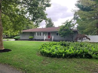 95 Westfield Rd, Coram, NY 11727