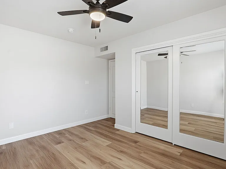 2610 S Fairfield Dr — Photo 3