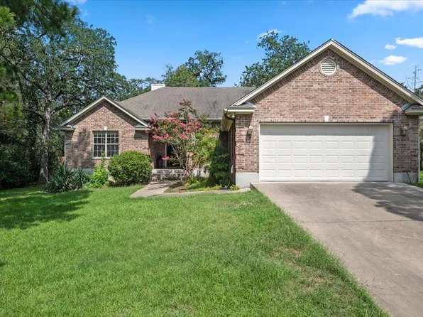 415 Tahitian Dr, Bastrop, TX 78602