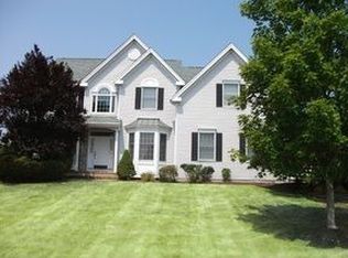 5 Blossom Hill Dr, Plainsboro, NJ 08536