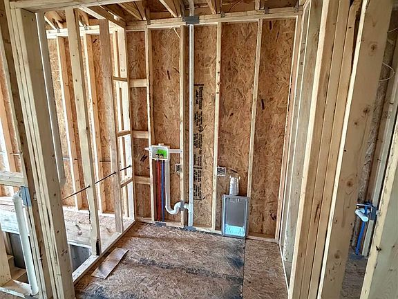 5th image of 702 1/2 Monin Rd