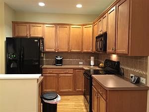 4th image of 27 Covington Dr