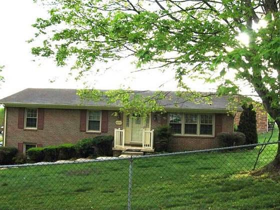1st image of 16313 Woodcliffe Dr
