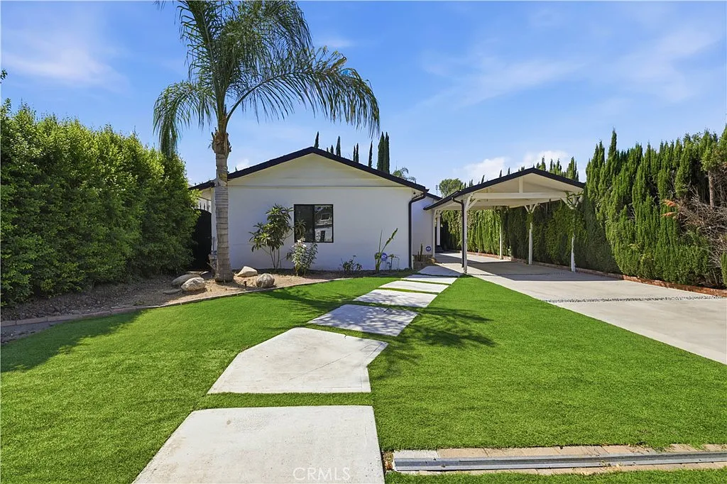 4 bed, 2020 sqft, $7,000 — Photo 3
