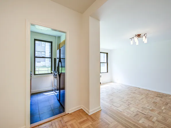 98-22 63rd Drive image 11 of 33