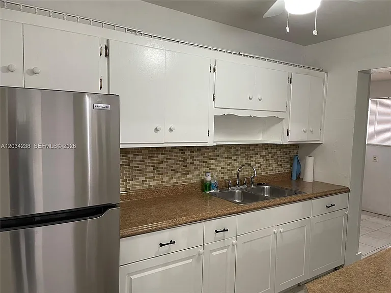 3389 William Ave — Photo 4