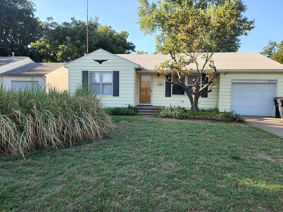 1st image of 2233 W Elm Ave