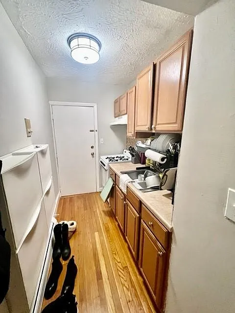 1 bed, 9999 sqft, $2,475 — Photo 2