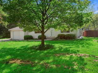 7216 S 46th St, Franklin, WI 53132