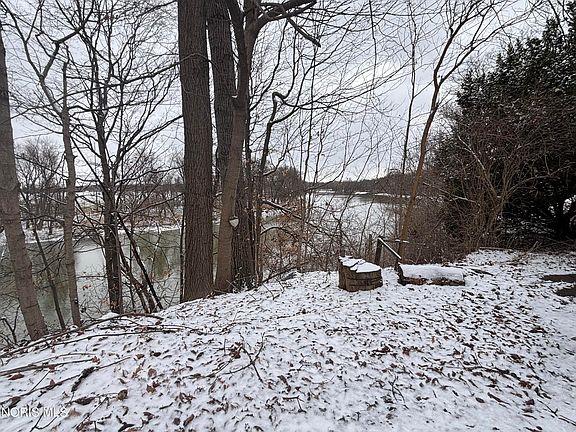 5th image of 895 Sunday St