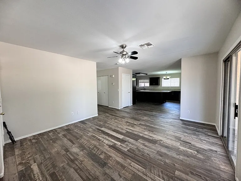 9138 W Ross Ave — Photo 10