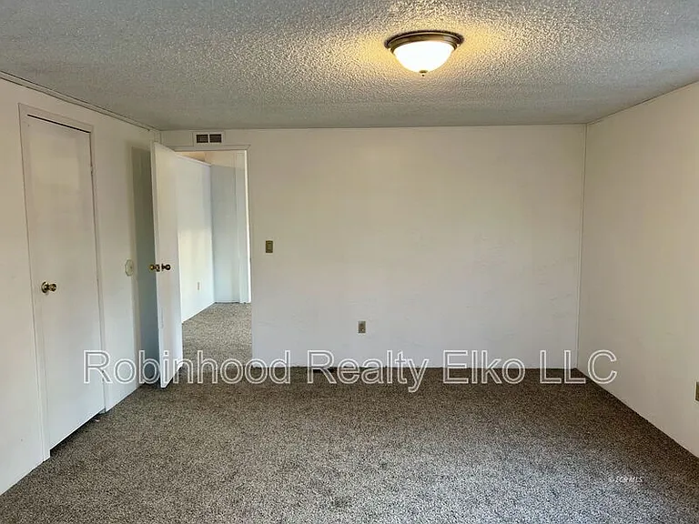 1006 Cedar St — Photo 31