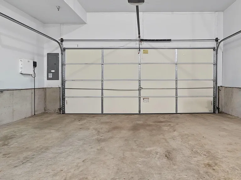 643 Pullman Pl — Photo 59