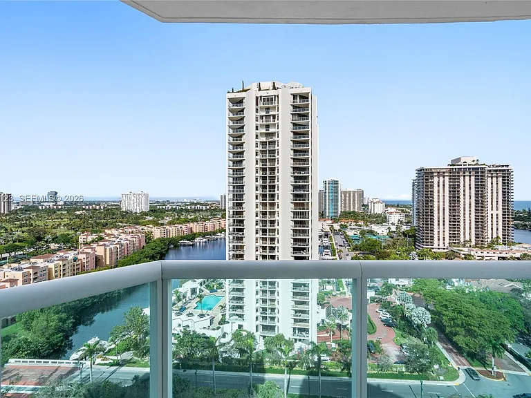 19400 Turnberry Way #1731 — Photo 29