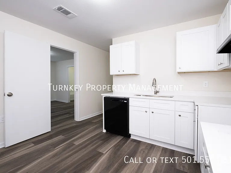 1626 Brown St #A — Photo 18