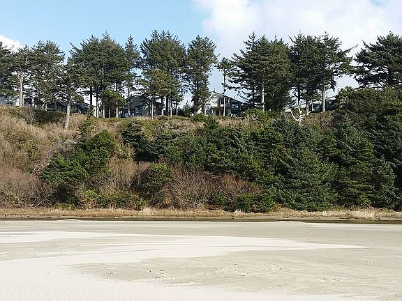 2nd image of 3250 NW Oceanview Dr