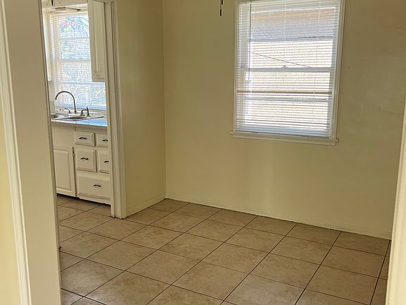 4th image of 2417 Magnolia Ave APT 6