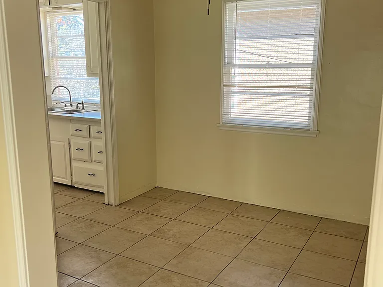 2417 Magnolia Ave #6 — Photo 4