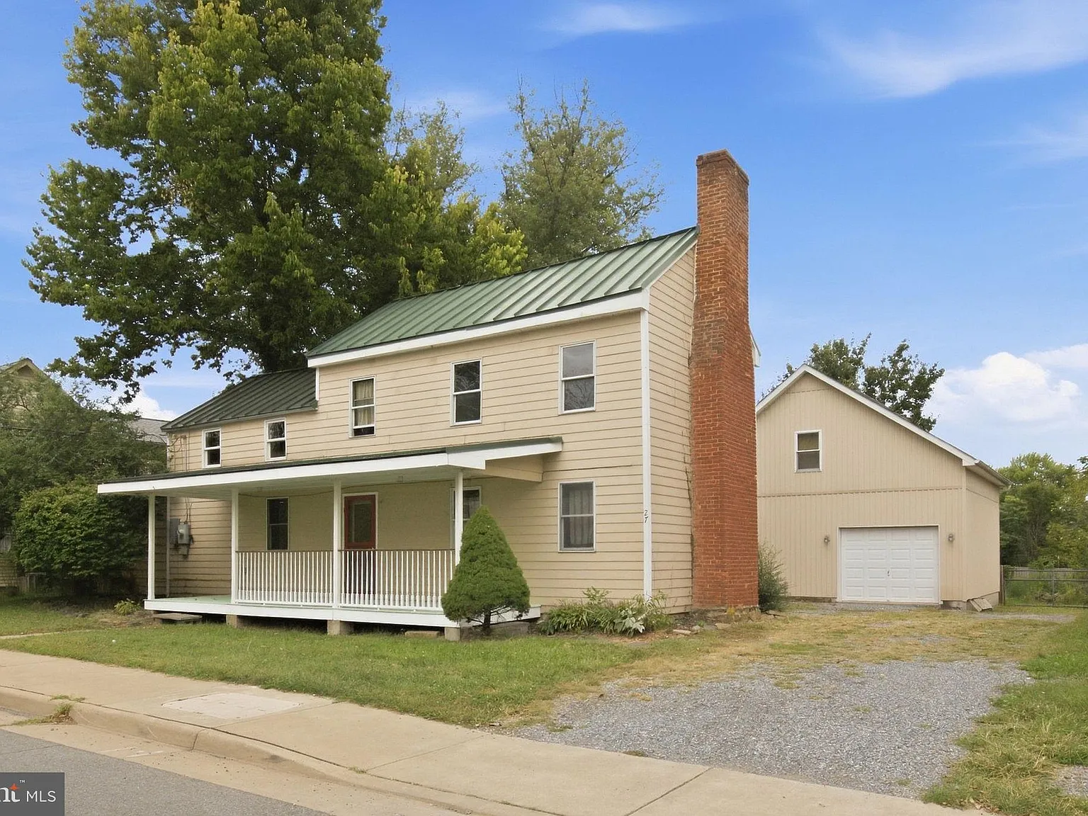 2 bed, 2.0 bath, 1553 sqft, $2,000 — Photo 1
