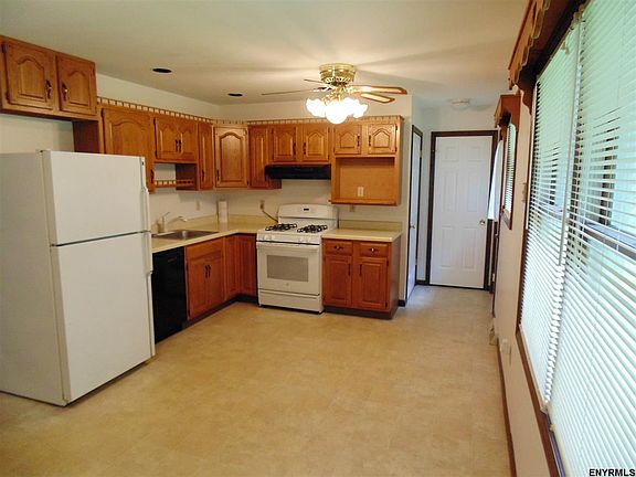 5th image of 16 Sydney Ln