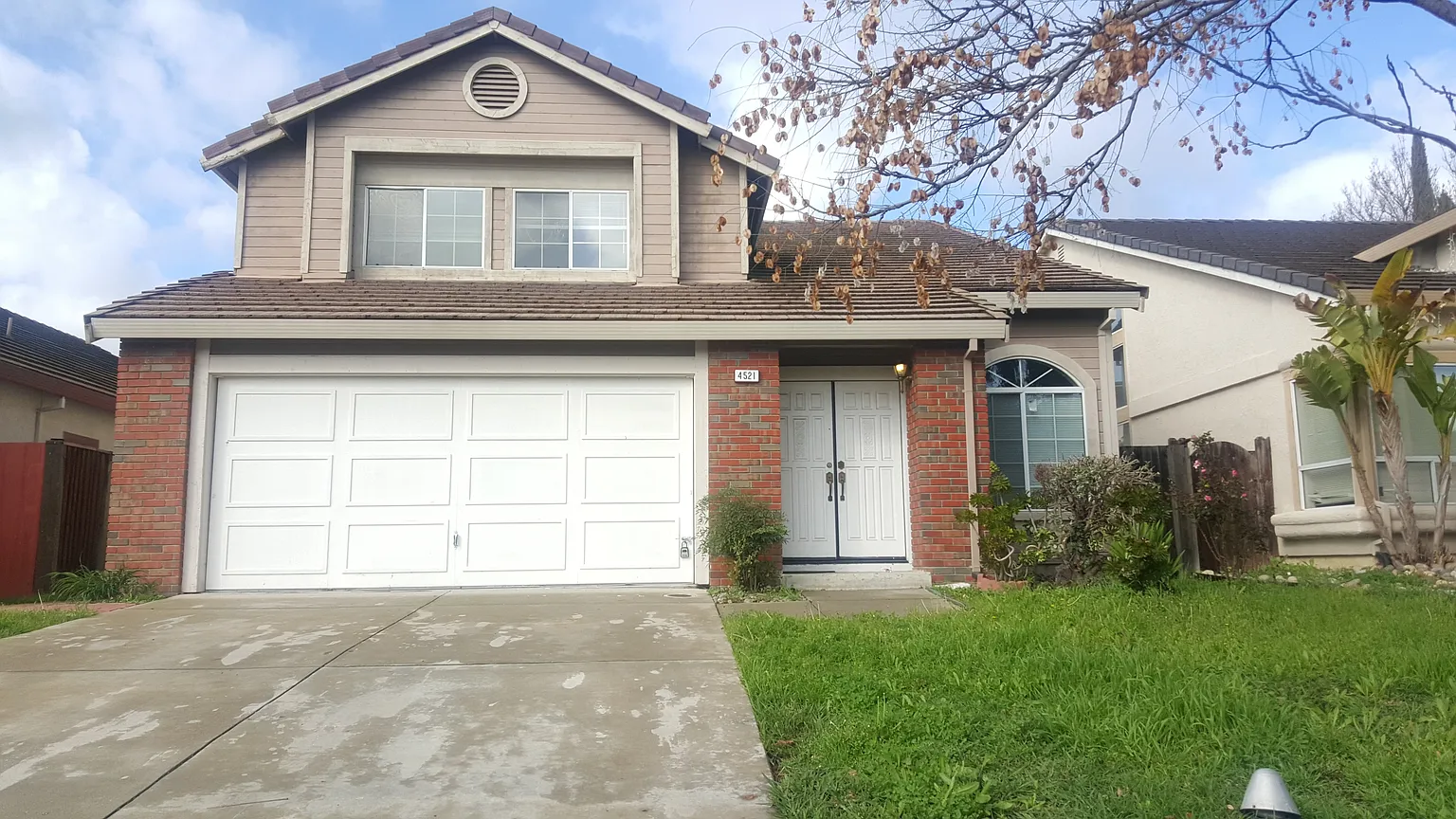 4521 Wolf Way photo 1