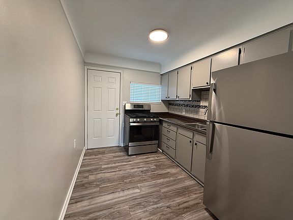 5th image of 18844 Marquette St #2