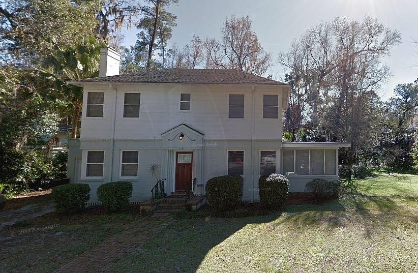 1st image of 2721 SW 3rd Pl