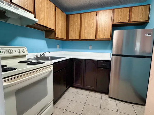 75 Scotch Pond Pl #32, Quincy, MA 02169