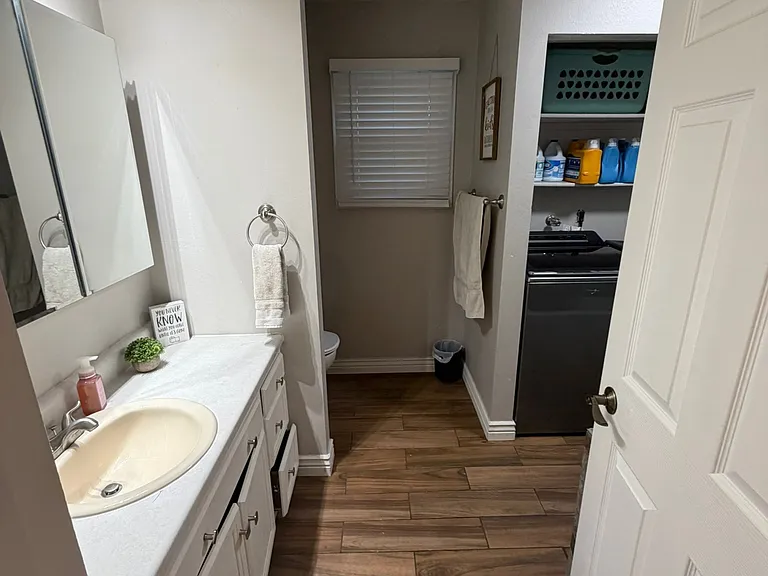 Bathroom #2, rancher floor
