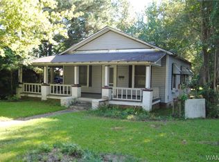 904 Temple Ave N, Fayette, AL 35555