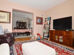 33 Thatcher St, Medford, MA 02155