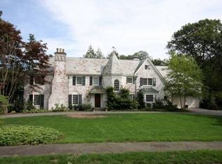 157 Edmunds Rd, Wellesley, MA 02481