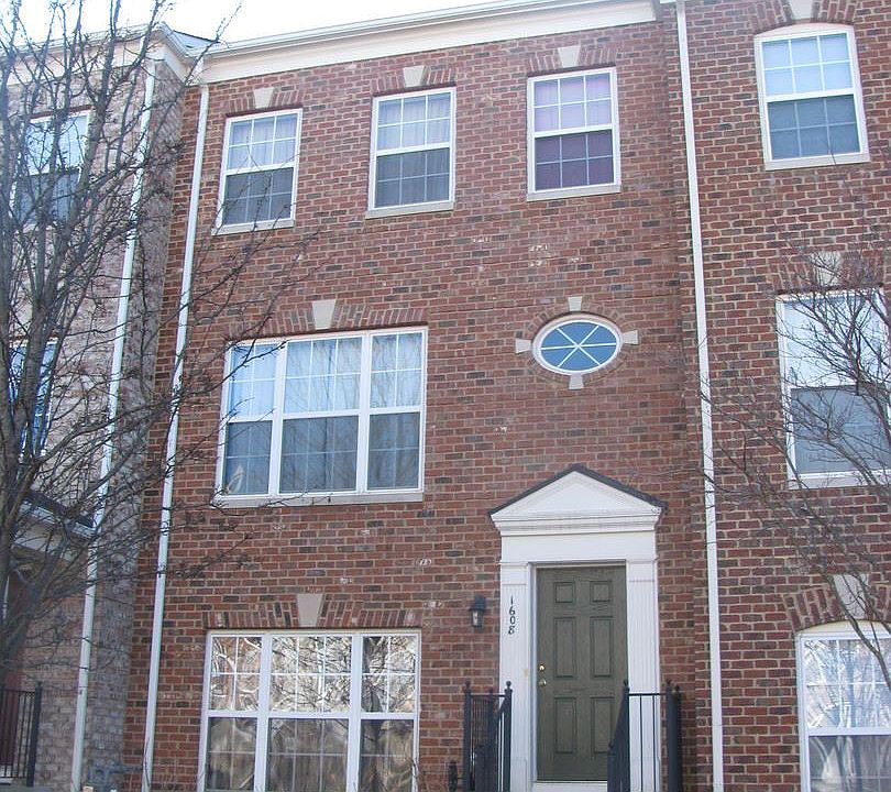 1st image of 1608 Wilcox Ave