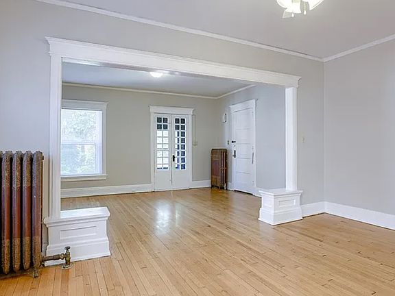 5th image of 122 N 40th St #3
