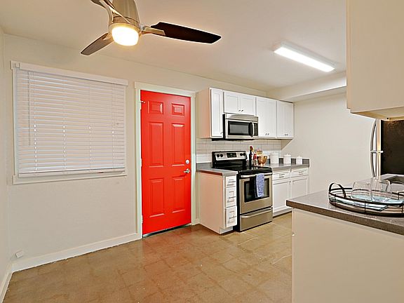 4th image of 320 W Pasadena Ave APT 18