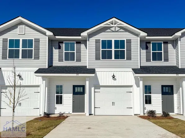 90 Beaumont Dr, Hinesville, GA 31313