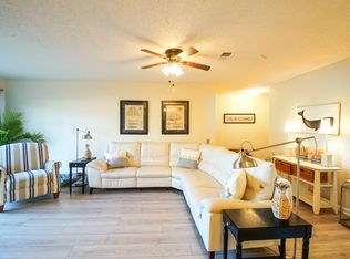 12006 Golf Ridge Ct APT 101, Fairfax, VA 22033