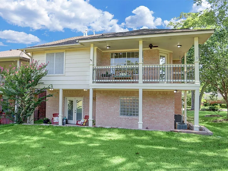 112 Harbour Town Dr — Photo 33