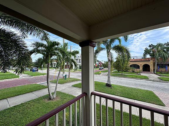 2nd image of 301 W Amelia Ave