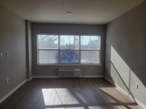 SOMA, 110 S Bridge St Unit 103, Somerville, NJ 08876