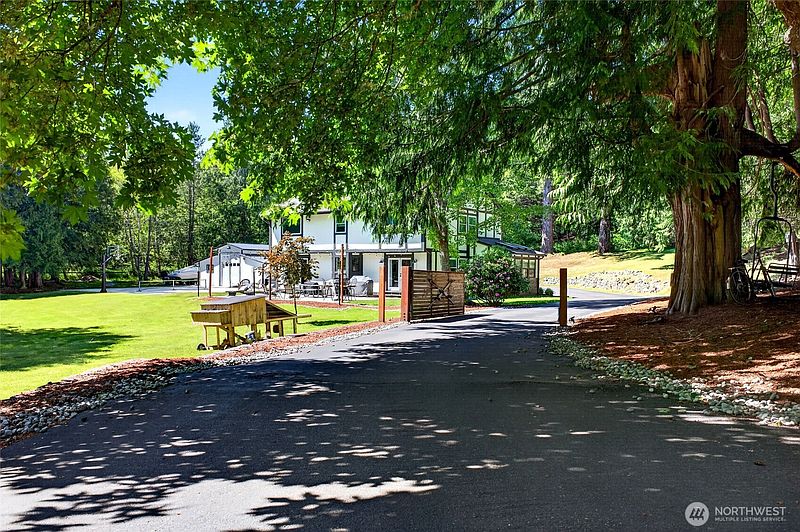 2nd image of 9300 86th Avenue NW