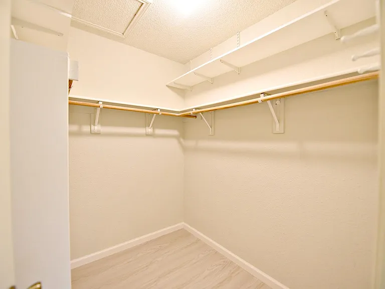 13329 Black Canyon Dr — Photo 15