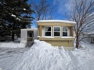841 Briar Hill Ln, Traverse City, MI